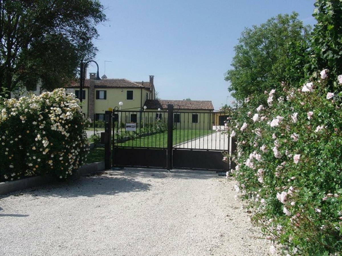 Apartamento Particolari Del Brenta Oriago Di Mira Exterior foto